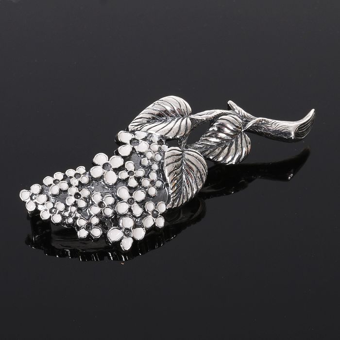 Брошь "Сирень", посеребрение с оксидированием