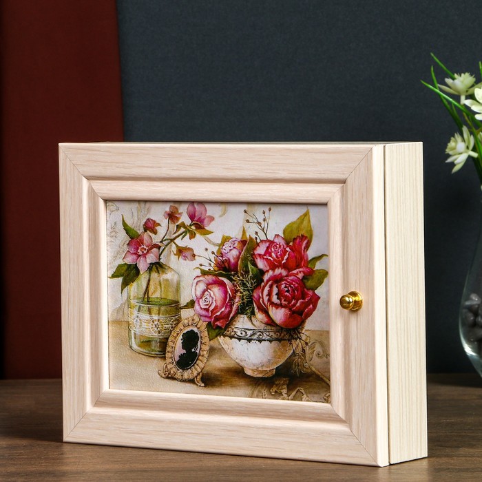 Ключница "Цветы в вазе" молочный дуб 19х24 см
