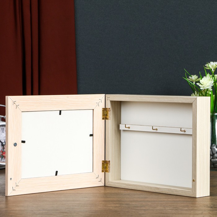 Ключница "Цветы в вазе" молочный дуб 19х24 см