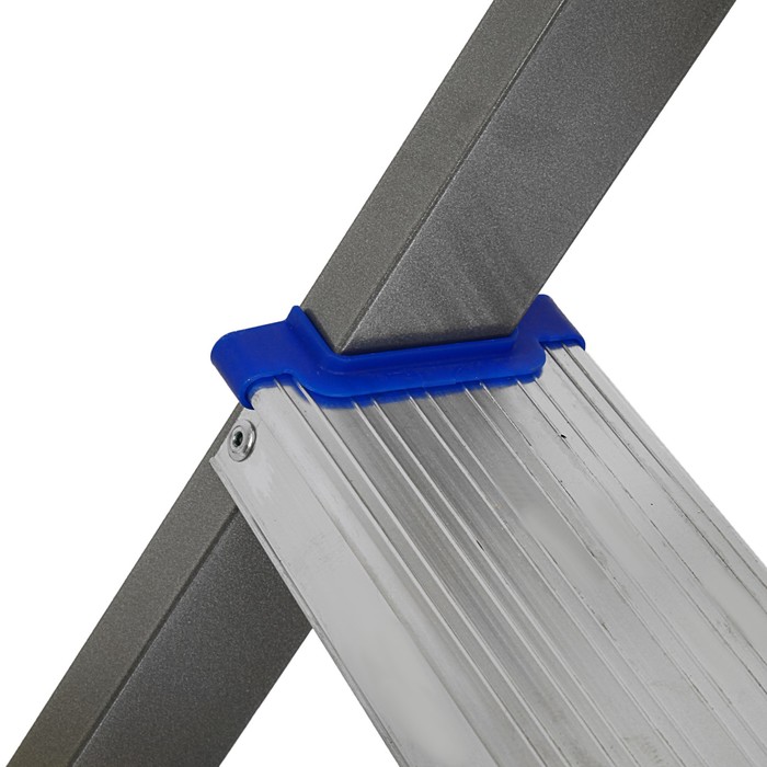 Стремянка комбинированная Nika СКА3, высота до рабочей площадки 620 мм, 3 ступени