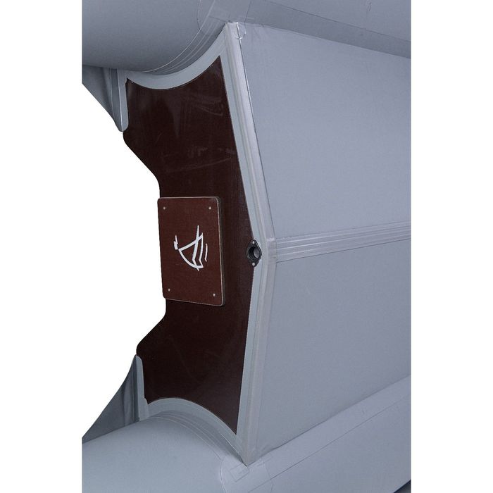 Лодка моторная "Адмирал-500",грузоп. 1800 кг, 11-ти местная