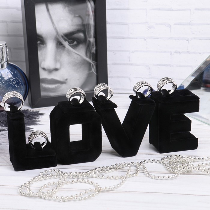 Подставка под кольца 23*3.5*6.5, в виде букв, LOVE, цвет чёрный