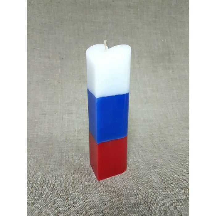 Свеча "Ручная работа" пирамида "Сердце" 68*205 триколор
