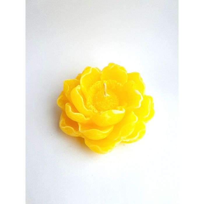 Свеча "Ручная работа" Магнолия желтая с белым 9*4