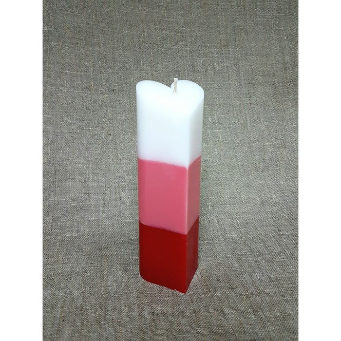 Свеча "Ручная работа" пирамида "Сердце" 68*205 полоска красная