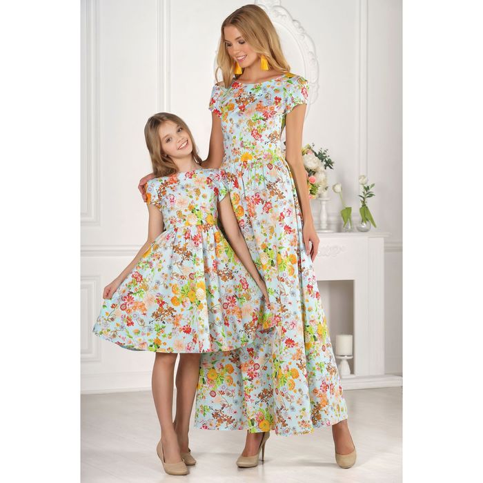 Платье детское, разноцветное, размер 28, рост 98