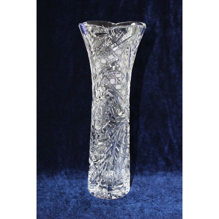 Ваза хрустальная "Майская"