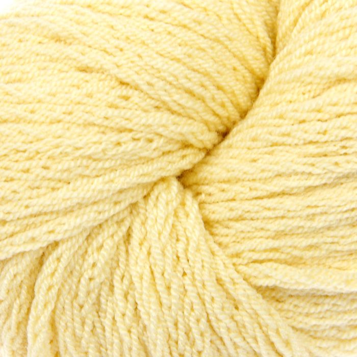 Пряжа "Стрекоза" 100% акрил 80м/100гр (2400, слоновая кость)