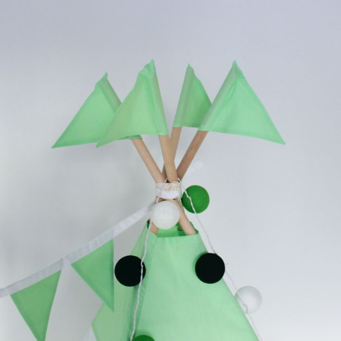 Вигвам для детей с окном, карманом и флажками, лайм, 110x110x160 см