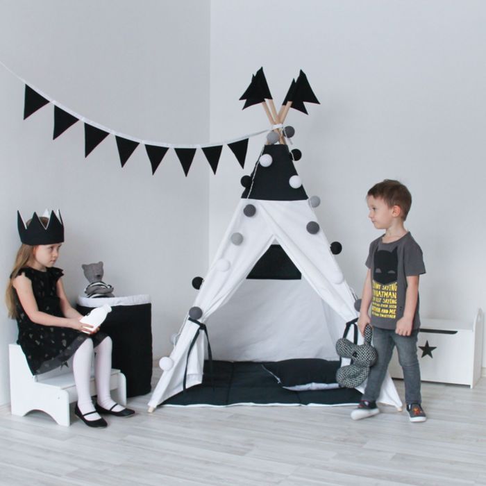 Вигвам для детей с окном, карманом и флажками, чёрно-белый, 110x110x160 см