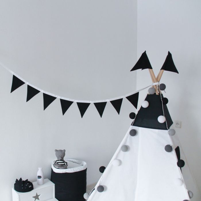 Вигвам для детей с окном, карманом и флажками, чёрно-белый, 110x110x160 см