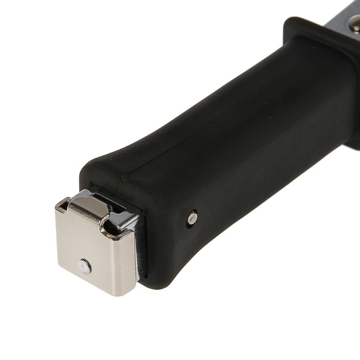 Степлер-молоток MATRIX, 6-10 мм, тип скоб 140, обрезиненная ручка, усиленный