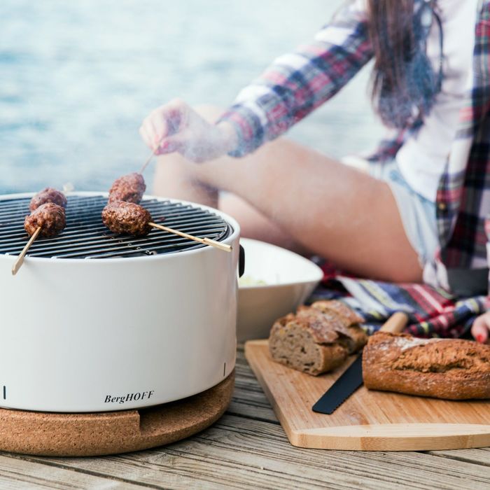 Барбекю настольный, цвет белый, 35 х 35 х 22 см