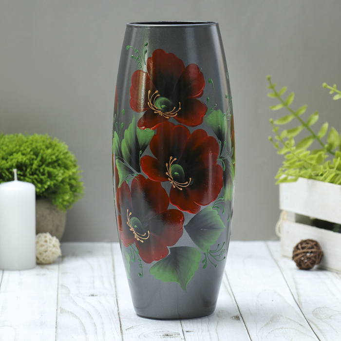 Ваза "Красные бутоны"