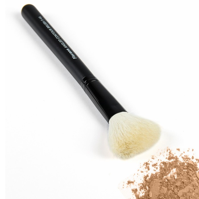 Кисть для пудры и румян, скошенная