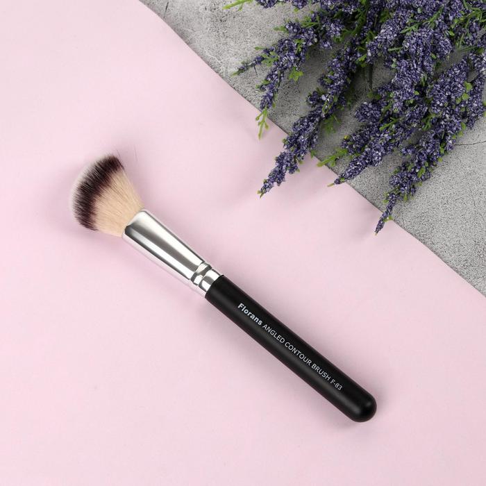 Кисть для пудры и румян, скошенная