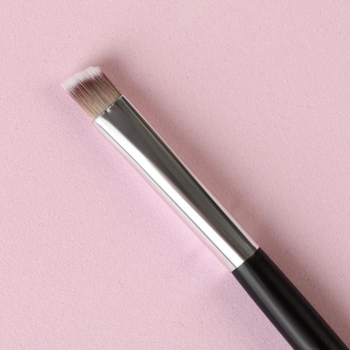 Кисть для бровей, скошенная
