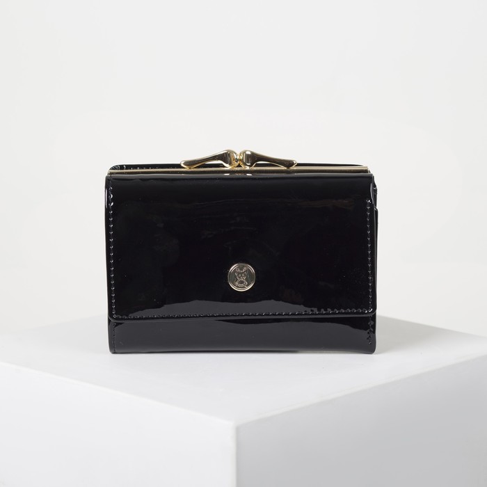 Кошелёк женский, 2 отдела, для кредиток, для монет, на клапане, лак, цвет чёрный