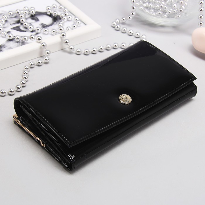 Кошелёк женский на кнопке, 2 отдела, отделы для кредиток и монет, цвет чёрный