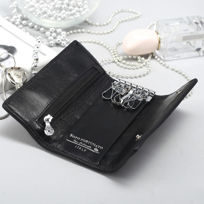 Футляр для ключей "Кожа ягненка", 6 карабинов, внутренний карман, цвет чёрный