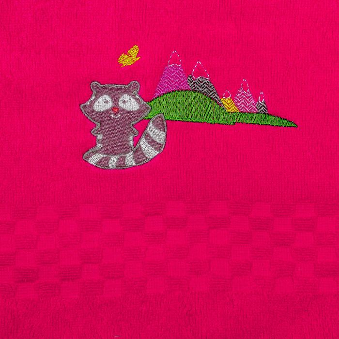 Полотенце детское Collorista Забавный енот, цвет фуксия, 90х140 см, 400 гр/м2