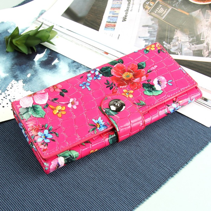 Кошелёк женский на магните, 4 отдела, отдел для карт, монет, цвет розовый