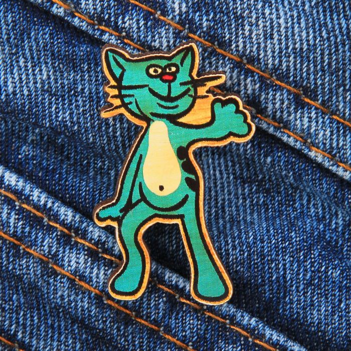 Значок деревянный «Воронеж. Котенок с улицы Лизюкова»