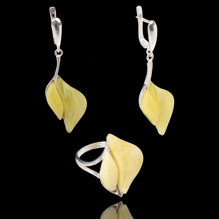 Гарнитур, 2 предмета (серьги, кольцо), серебрение, «Янтарь», две половинки, цвет МИКС, размер МИКС