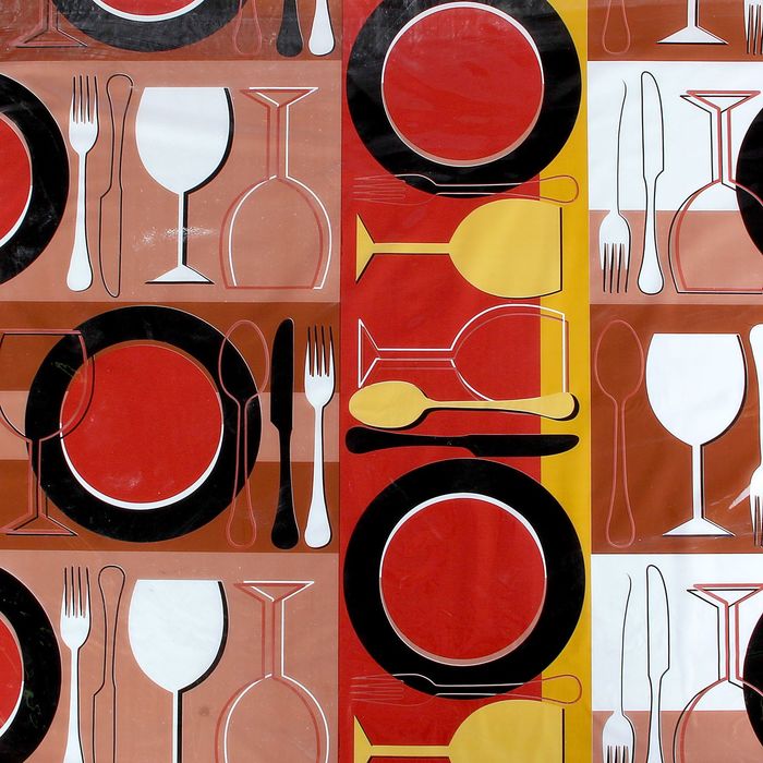 Клеенка ПВХ, ширина 137 см, толщина 0,07 мм, рулон 30 м