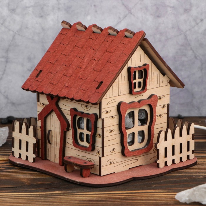 Соляной светильник "Домик" № 1 с кристаллами 16х15 см, деревянный декор