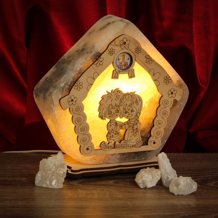 Соляной светильник "Домик" 18х13 см, деревянный декор, цельный кристалл