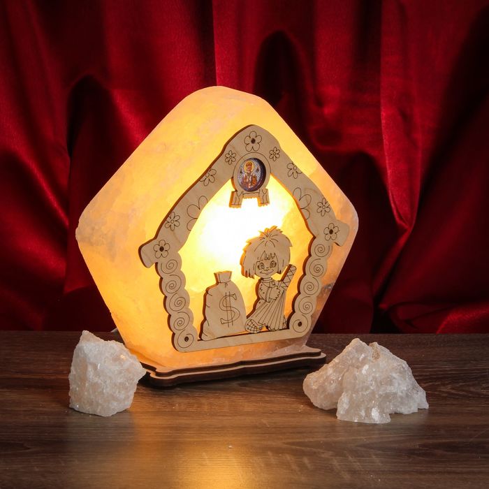 Соляной светильник "Домик" 18х13 см, деревянный декор, цельный кристалл