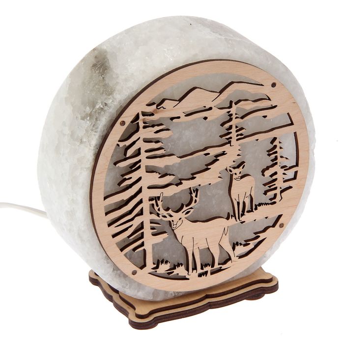 Соляной светильник "Круглый" олени, деревянный декор, цельный кристалл