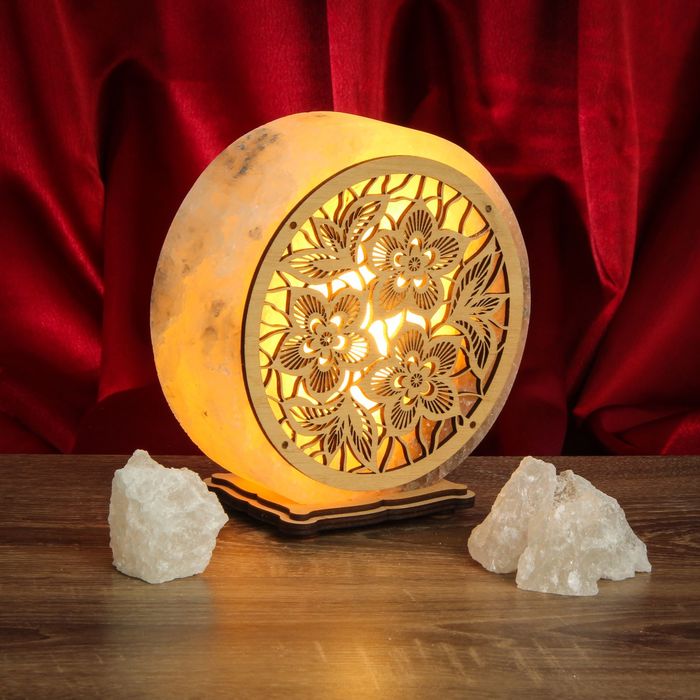Соляной светильник "Круглый" растение, деревянный декор, цельный кристалл