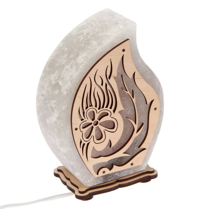 Соляной светильник "Огонек" большой с узором 18х13х6 см, деревянный декор, цельный кристалл