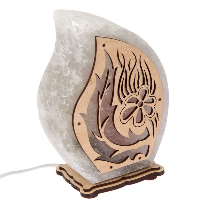 Соляной светильник "Огонек" большой с узором 18х13х6 см, деревянный декор, цельный кристалл