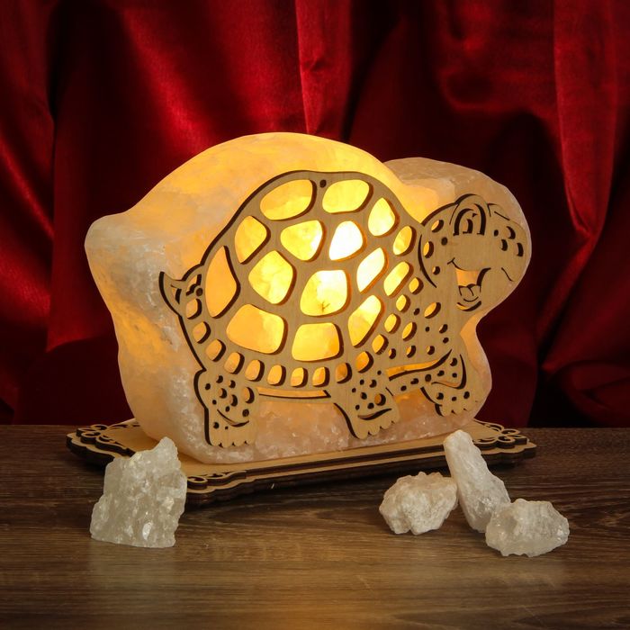 Соляной светильник "Черепаха" большой 20х14х6 см, деревянный декор, цельный кристалл