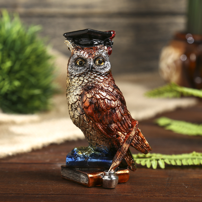 Сувенир цветной "Ученый филин на книгах" 10,5х6,5х6,5 см