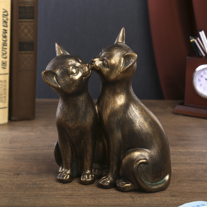 Сувенир полистоун под бронзу "Две кошки милуются" 21х15х16,5 см