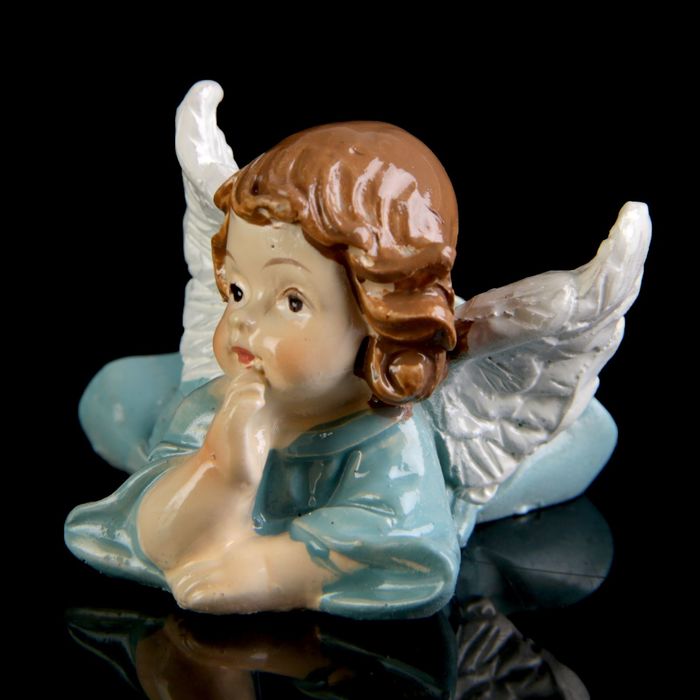 Сувенир полистоун "Ангелочек-малыш лежит мечтает" лак МИКС 3,5х4,5х5,5 см