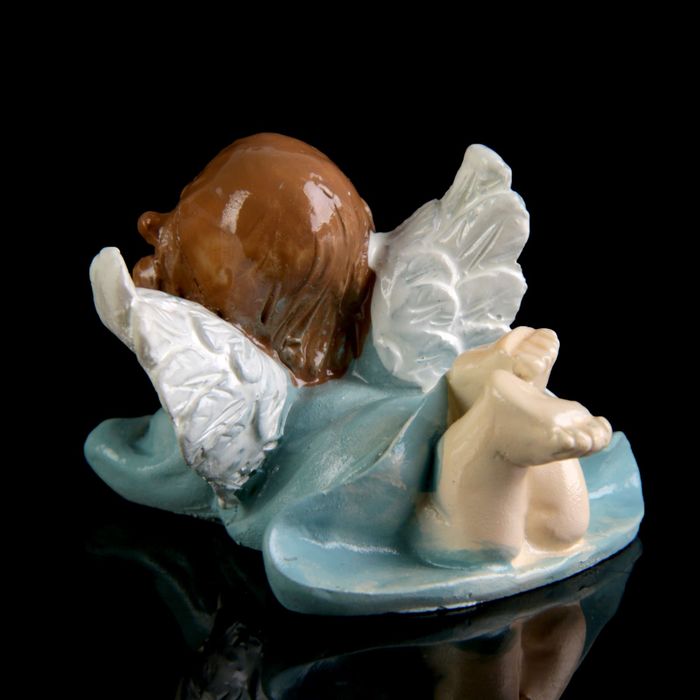 Сувенир полистоун "Ангелочек-малыш лежит мечтает" лак МИКС 3,5х4,5х5,5 см