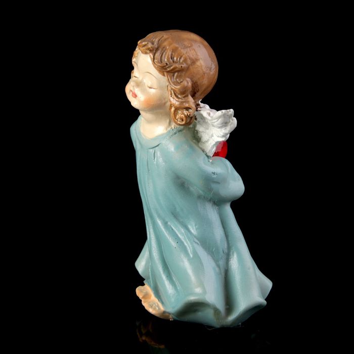 Сувенир полистоун "Ангелочек-малыш с букетом/сердцем" лак МИКС 10х6х5 см