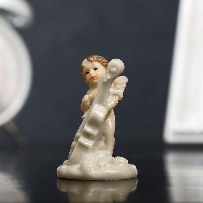 Сувенир полистоун "Ангелочек-купидон с контрабасом" лак 6х3,9х4,2 см