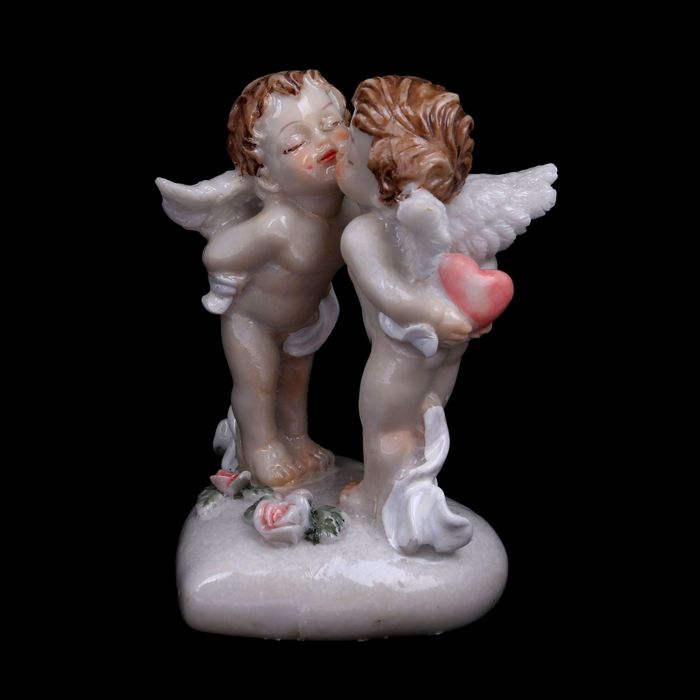 Сувенир полистоун "Ангелочки-купидоны целуются" лак 9х5,5х6 см