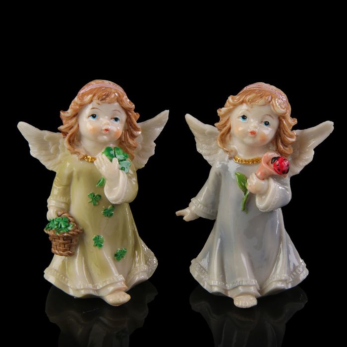 Сувенир полистоун "Ангелочек-малышка с клевером/божьей коровкой" лак МИКС 10х6,5х6 см