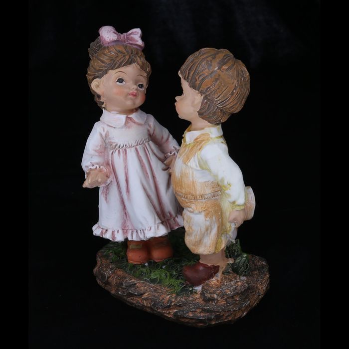 Сувенир полистоун " Малыши Маша и Паша - встреча" 11х7,5х5 см