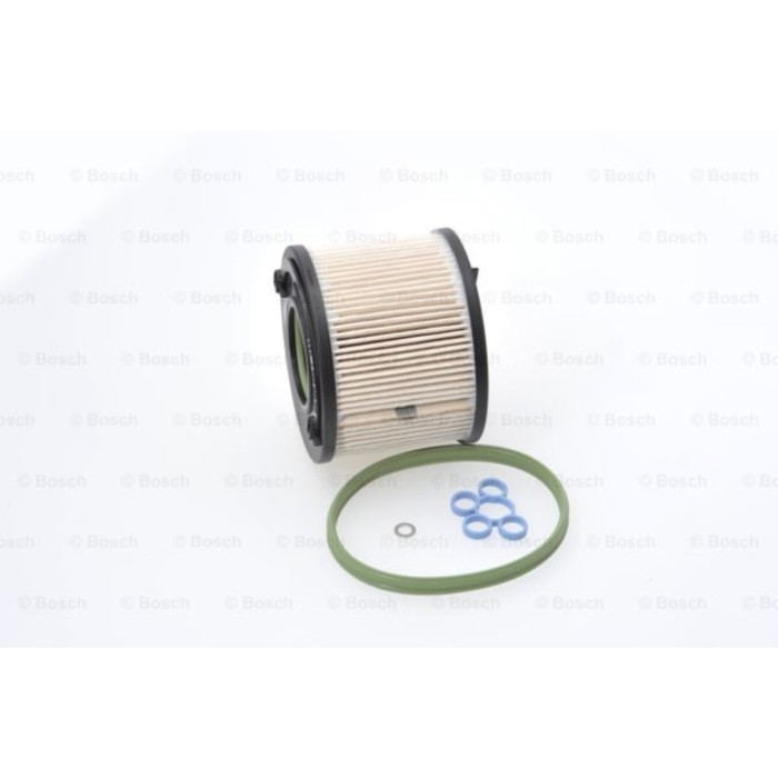 Фильтр топливный Bosch 1457070010