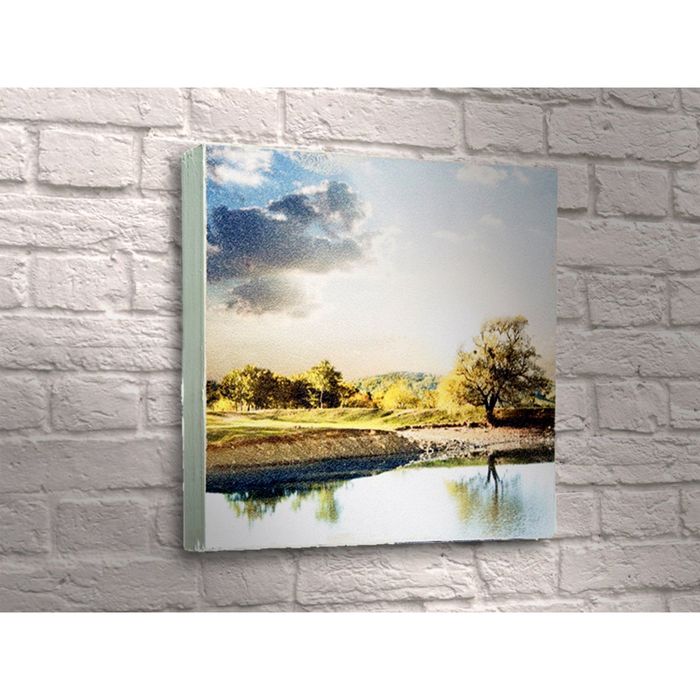 Картина "Деревья на берегу реки"