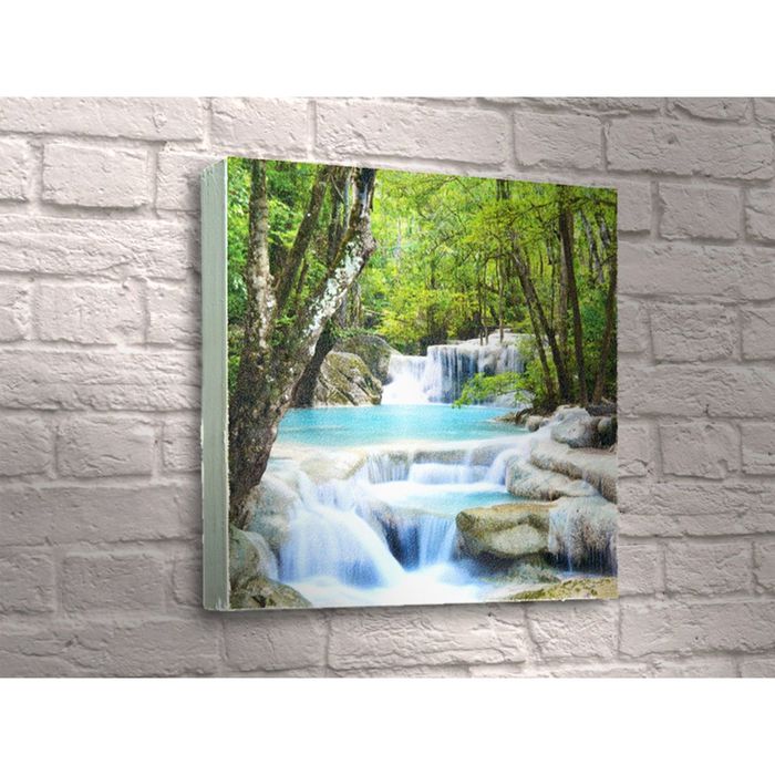 Картина "Водопад посреди леса"