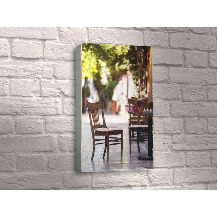 Картина "Вид на улицу из пустой террасы уличного кафе в Анталии"